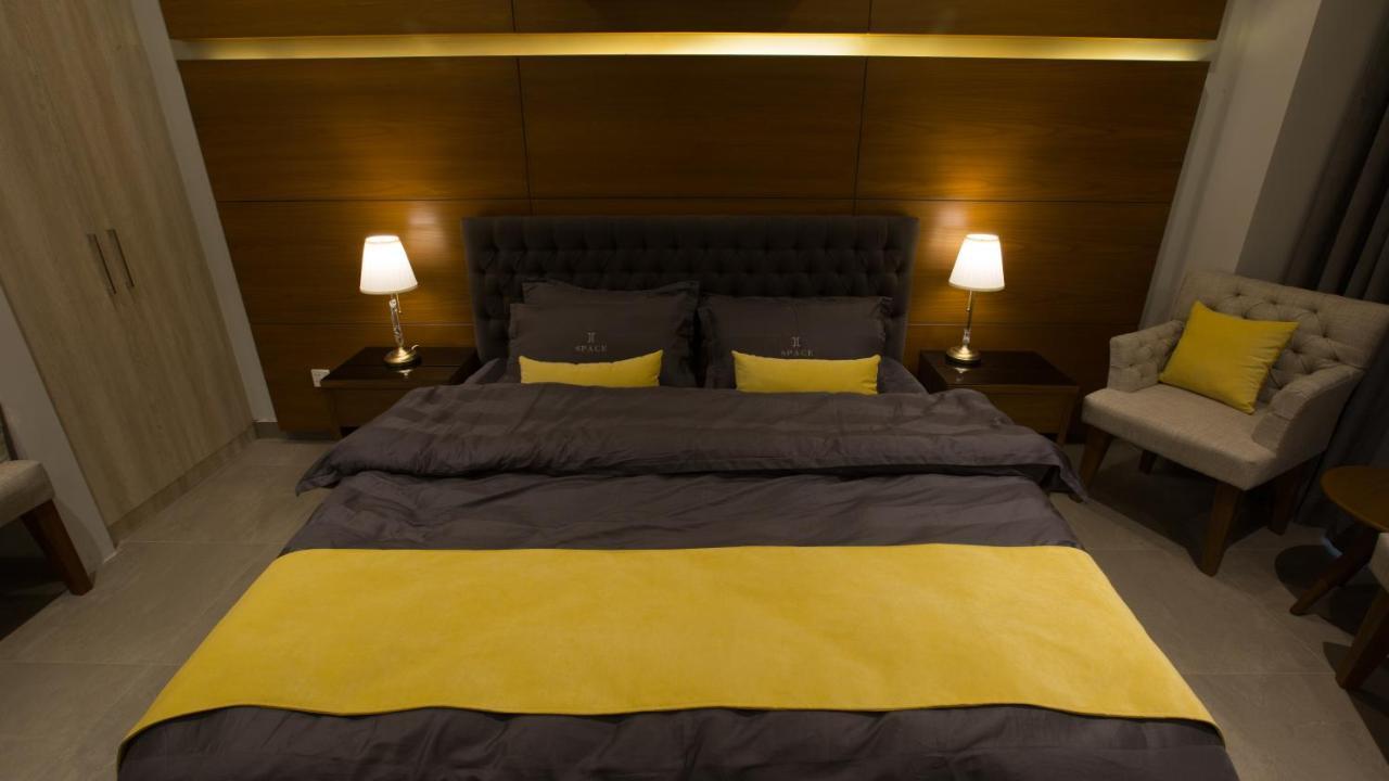 Space Luxury Rental Suites Равалпинди Экстерьер фото