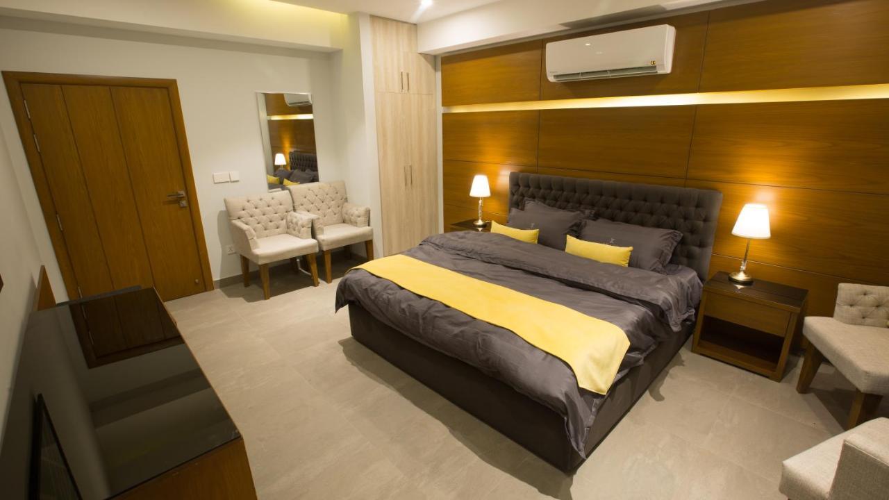 Space Luxury Rental Suites Равалпинди Экстерьер фото