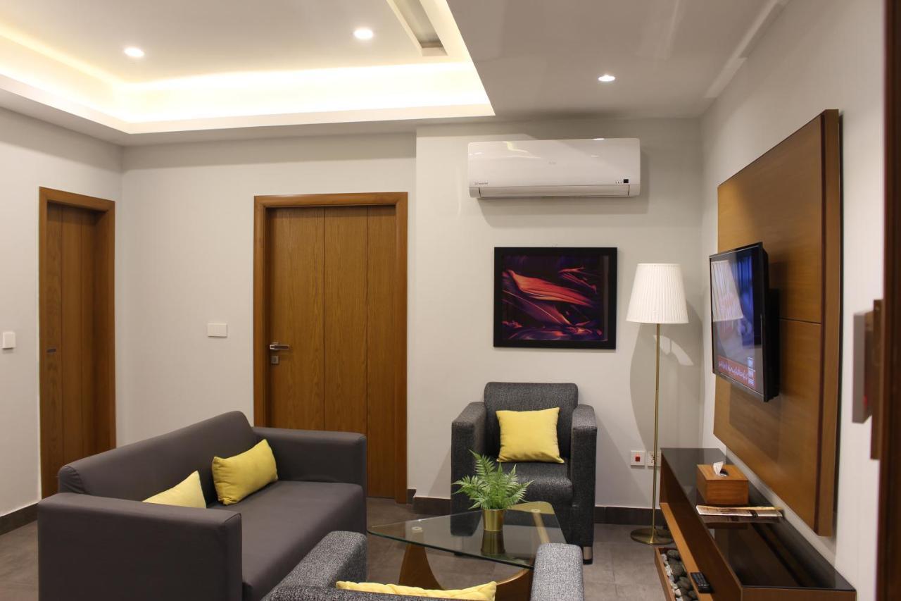 Space Luxury Rental Suites Равалпинди Экстерьер фото