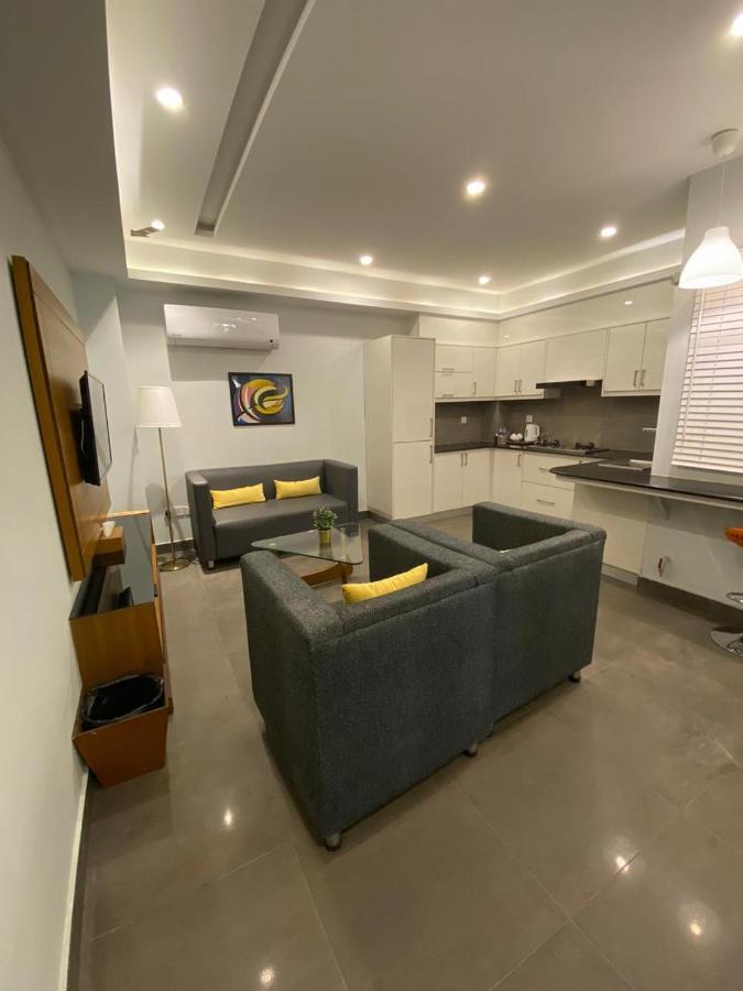 Space Luxury Rental Suites Равалпинди Экстерьер фото
