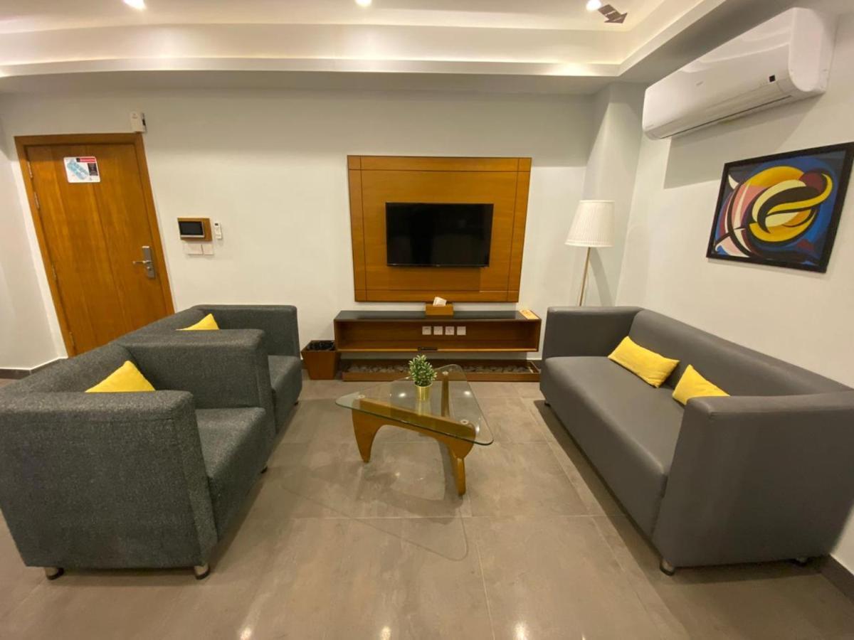 Space Luxury Rental Suites Равалпинди Экстерьер фото