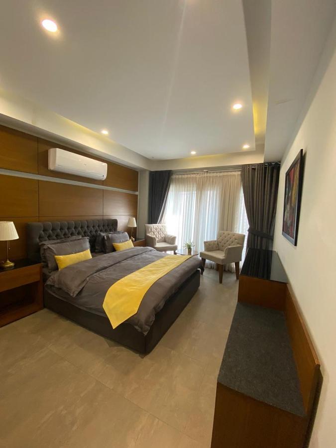 Space Luxury Rental Suites Равалпинди Экстерьер фото