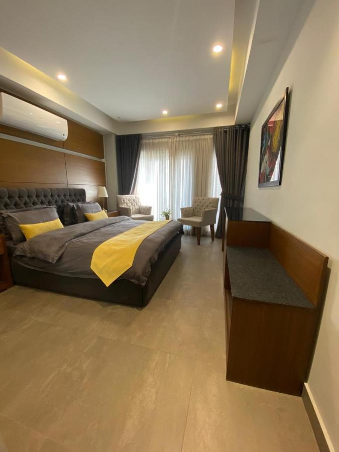 Space Luxury Rental Suites Равалпинди Экстерьер фото